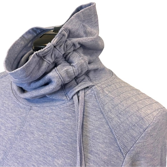 Shambhala Yoga Activewear Tunic Top with High Collar in Baby Blue - Picture 4 of 12